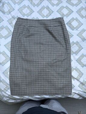 Brooks Brothers Women's Black & White Houndstooth Pencil Skirt size 10